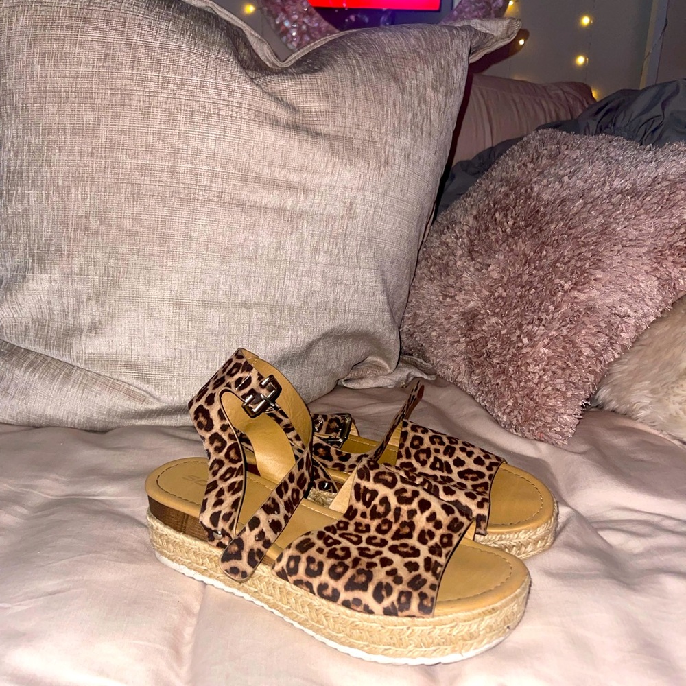 Cheetah print platform sandals bought from Amazon